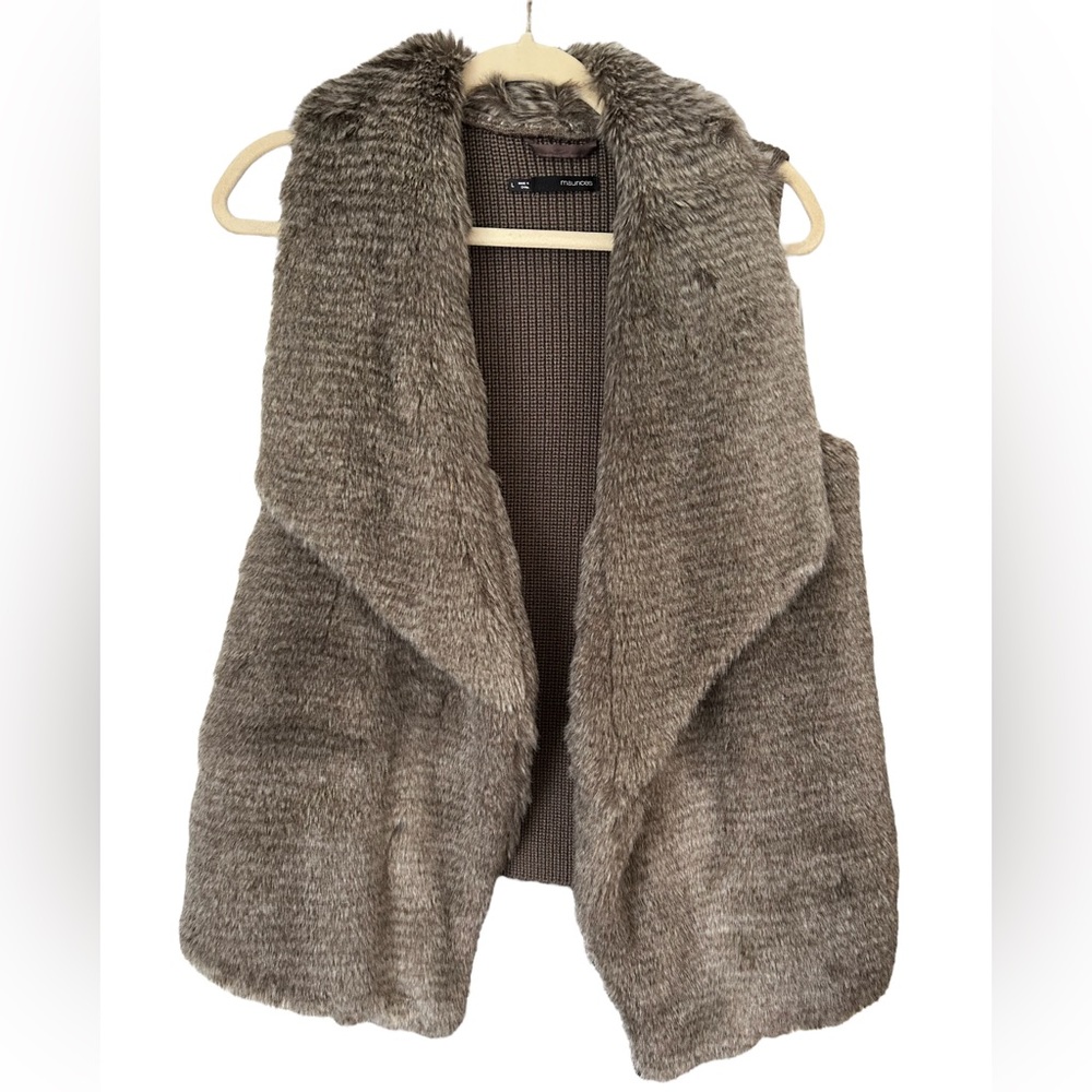 Maurice’s Faux Fur Brown vest: size L